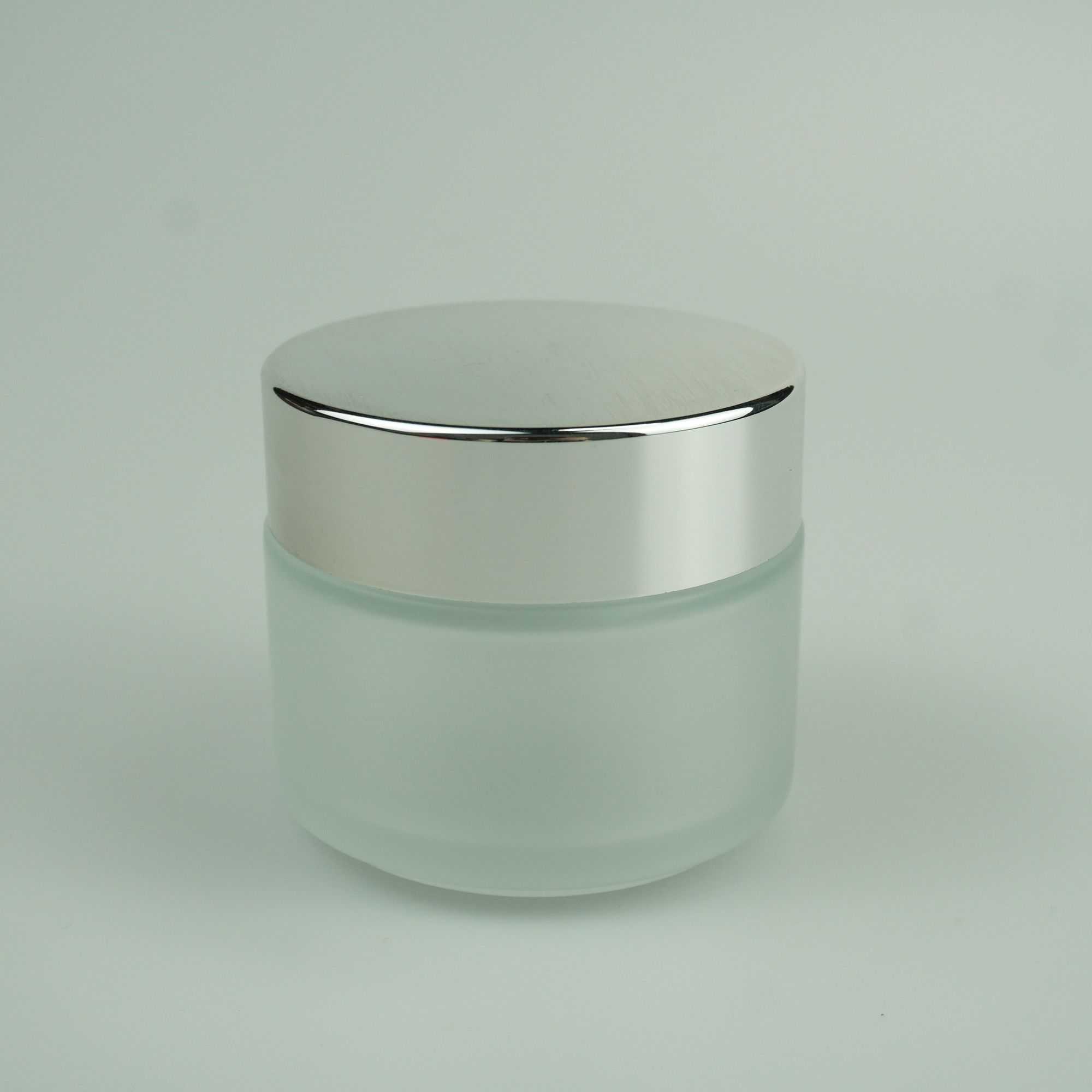 15‑100ML Round Frosted Glass Cream Jar With Silver Cap
